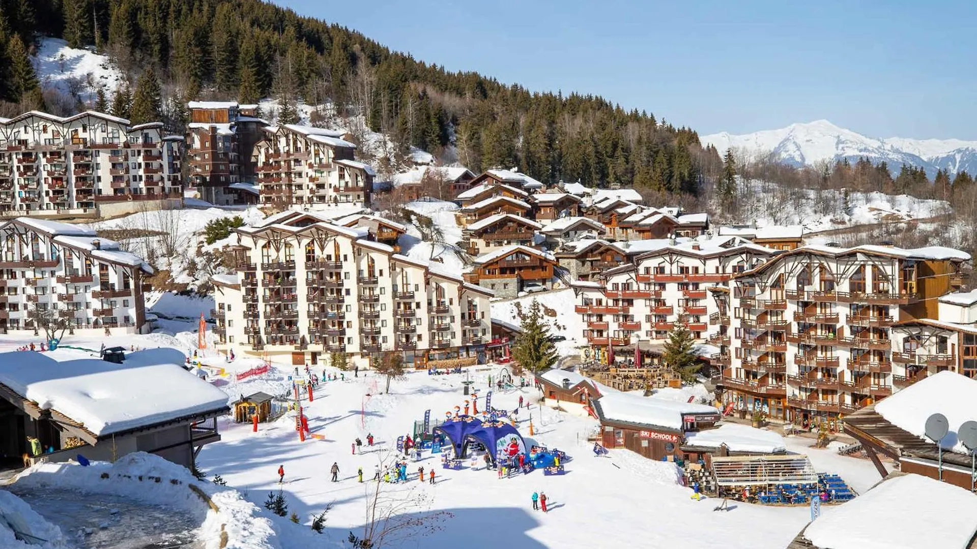 Location Ski La Tania : Apt 2 Pieces, 4 Pers, Balcon, Proche Commerces Et Navettes - Fr-1-182A-22 Courchevel 0*,  France