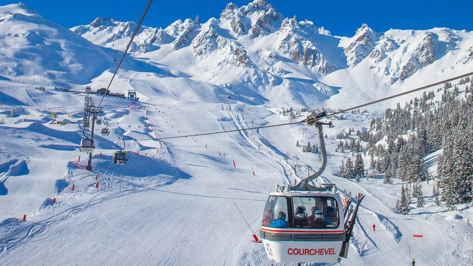 Location Ski La Tania : Apt 2 Pieces, 4 Pers, Balcon, Proche Commerces Et Navettes - Fr-1-182A-22 Courchevel